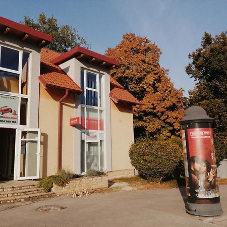 Apartman Pri Parku Sered' 외부 사진
