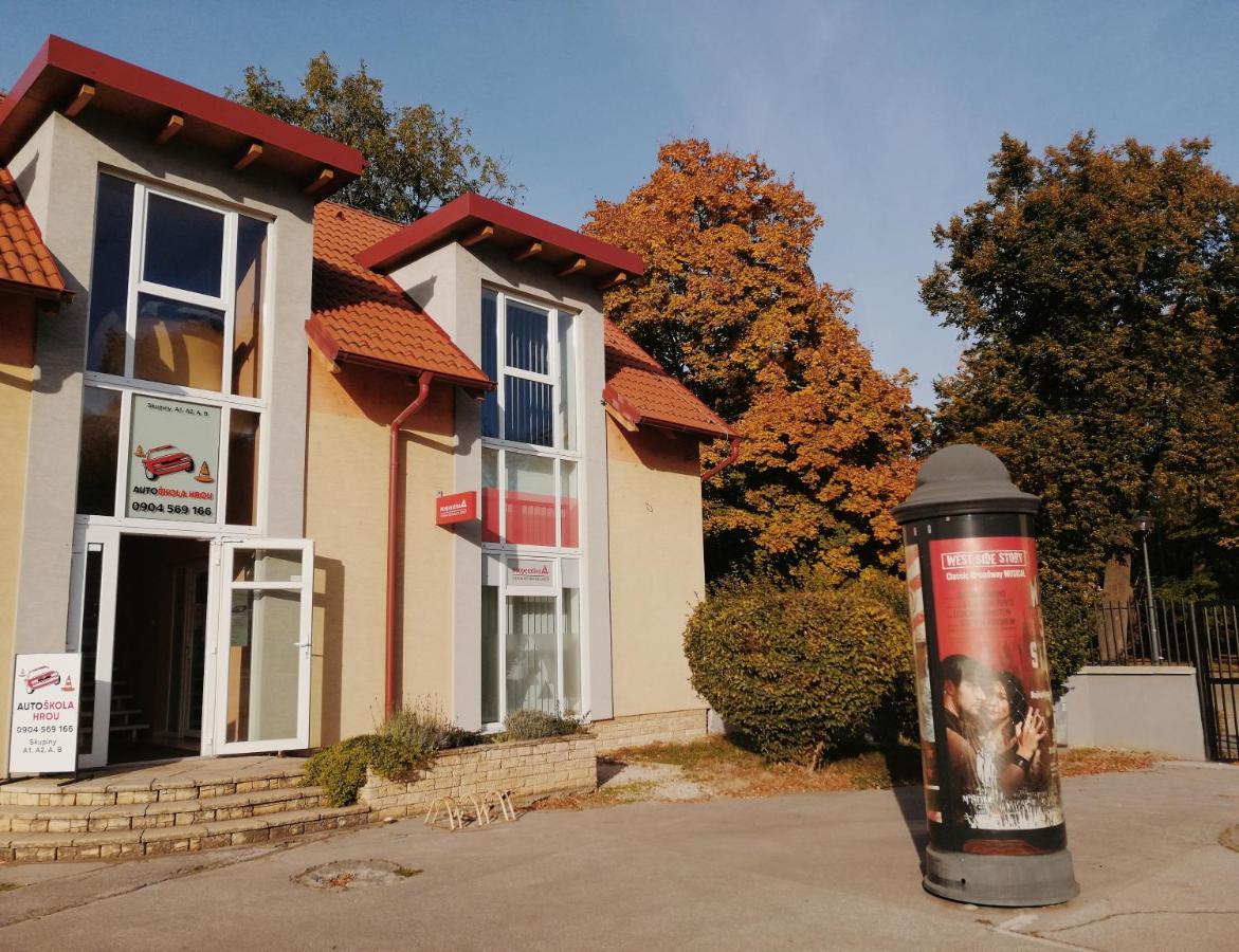 Apartman Pri Parku Sered' 외부 사진